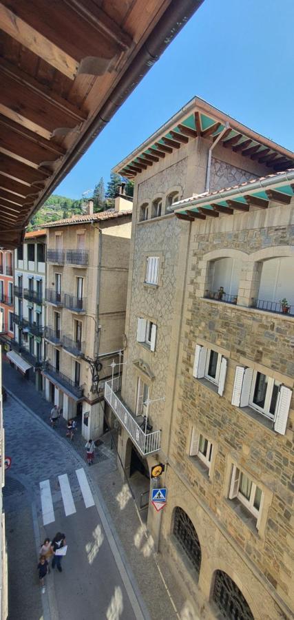 Cal Tranquil Camprodon, Acollidor Atic Al Centre Appartement Buitenkant foto